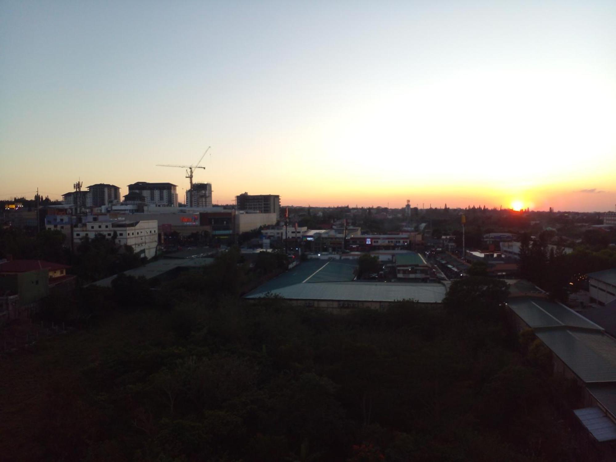 Tagaytay Prime Residences With Swimming Pool & Viewing Deck تاجيتاي الغرفة الصورة