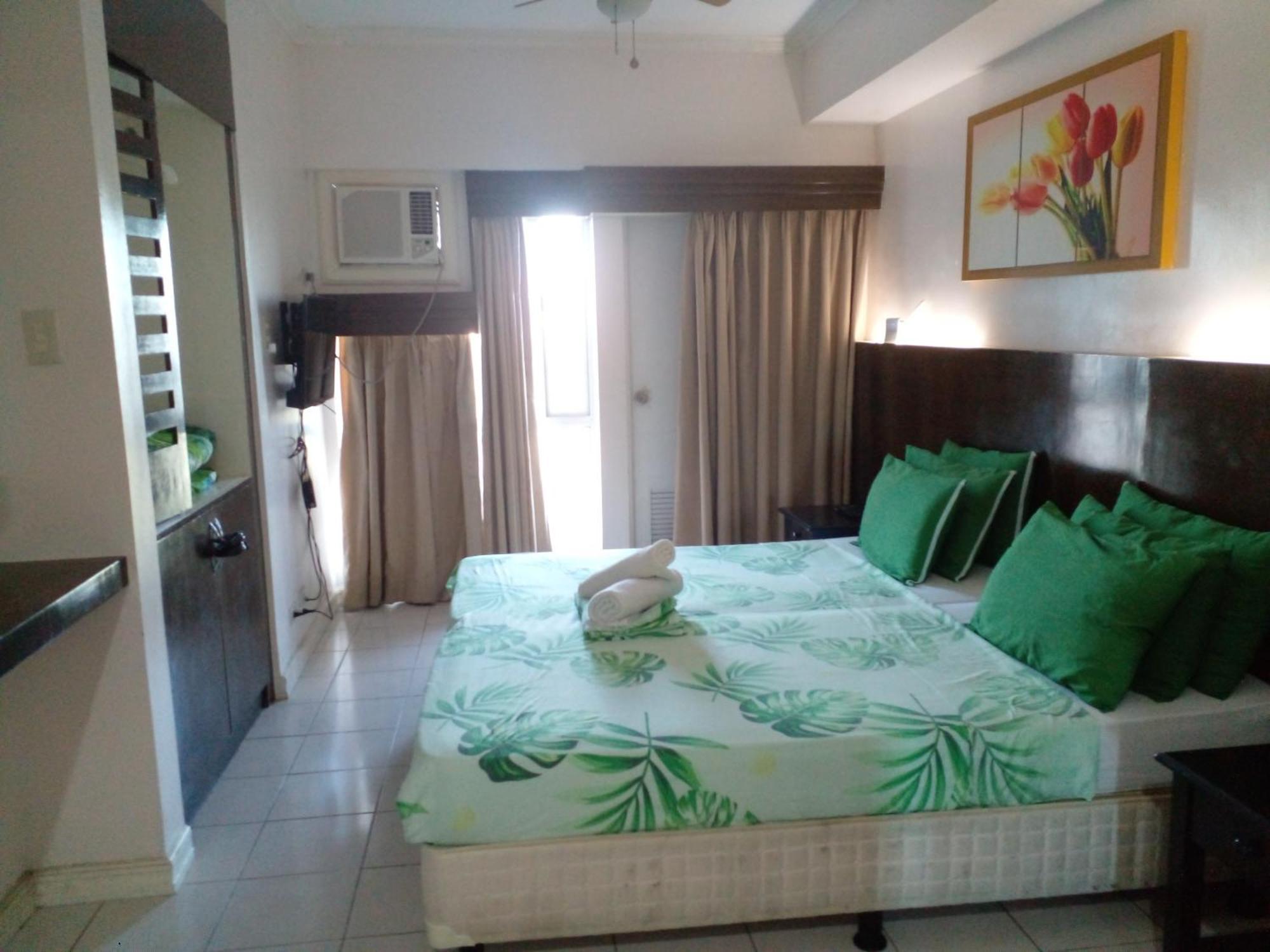 Tagaytay Prime Residences With Swimming Pool & Viewing Deck تاجيتاي الغرفة الصورة