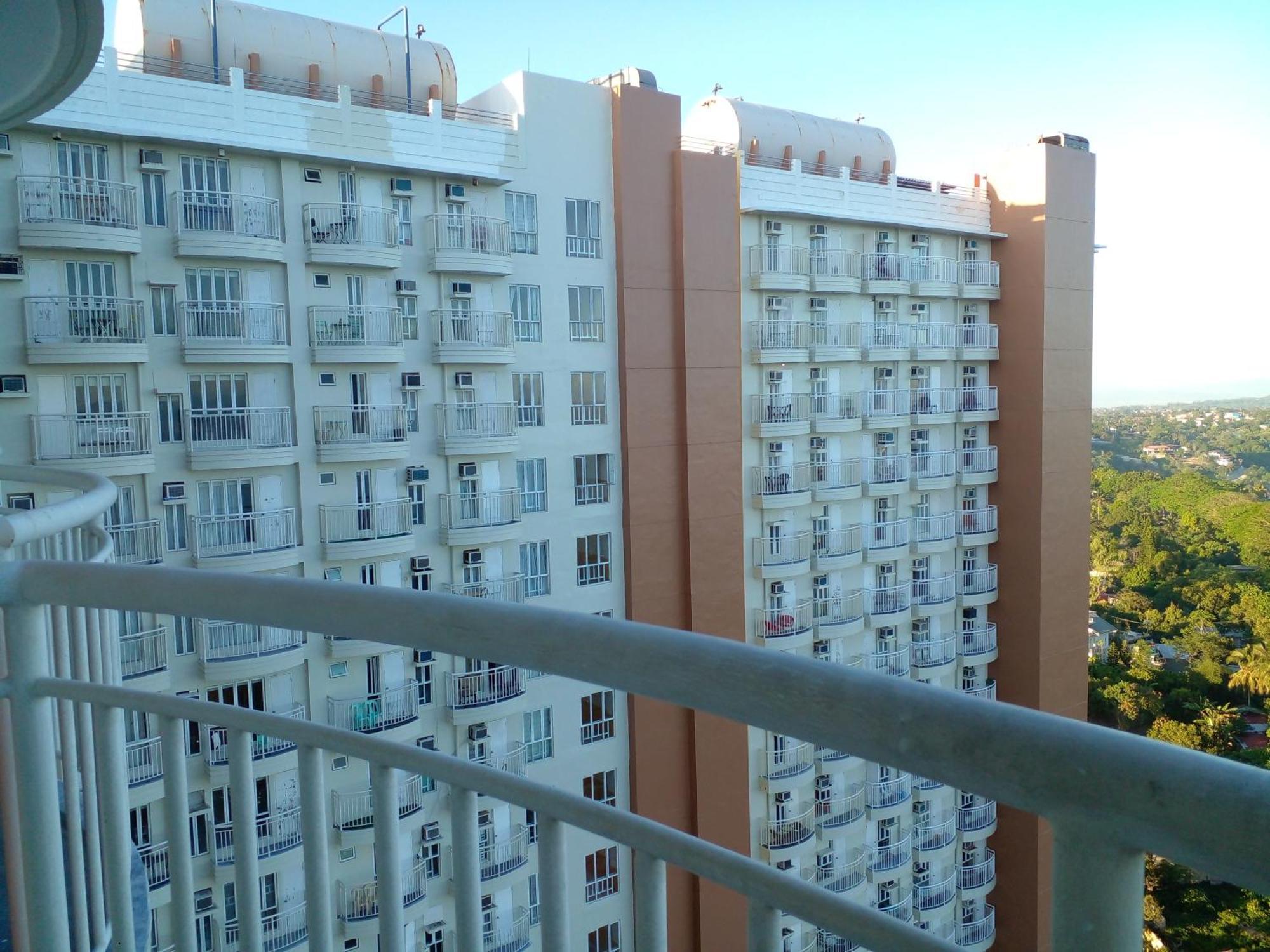 Tagaytay Prime Residences With Swimming Pool & Viewing Deck تاجيتاي الغرفة الصورة